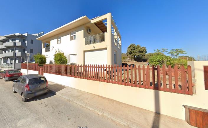 Image No.1-4 Bed Villa / Detached for sale