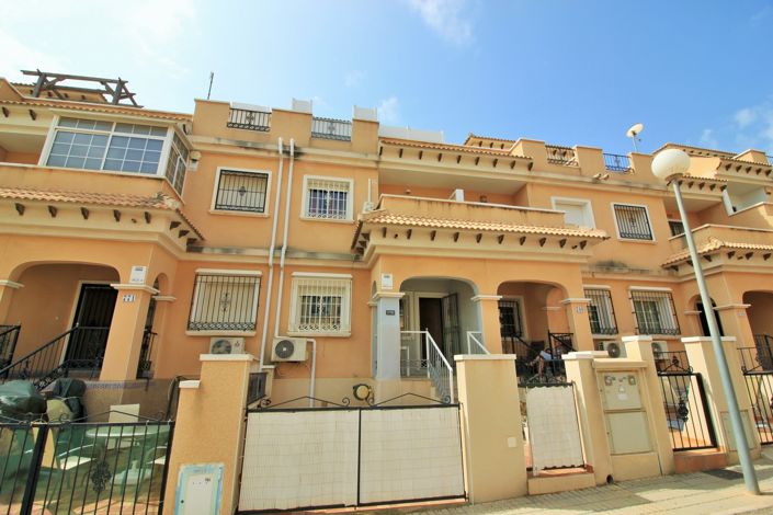 Image No.1-3 Bed Townhouse for sale