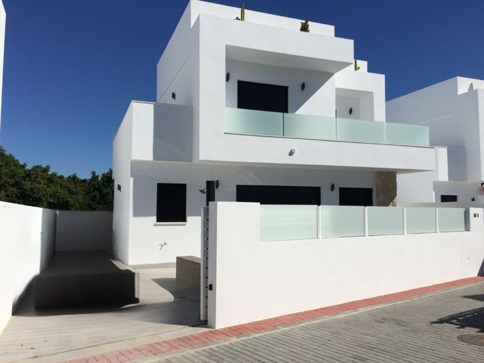 Image No.1-3 Bed Villa for sale