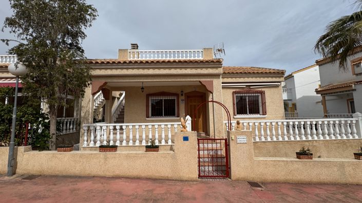 Image No.1-3 Bed Villa for sale