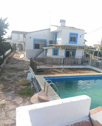 Image No.1-4 Bed Villa for sale