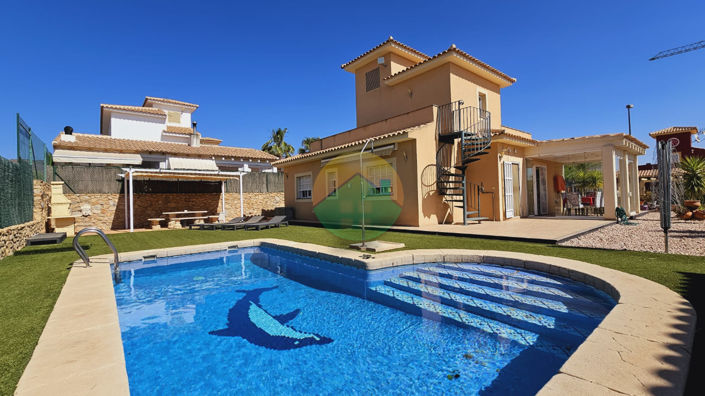 Image No.1-4 Bed Villa for sale