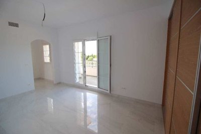 10274-villa-for-sale-in-pinoso-482937-large