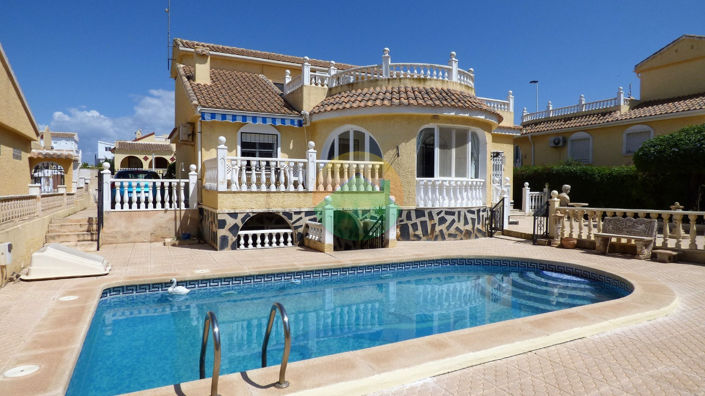 Image No.1-3 Bed Villa for sale