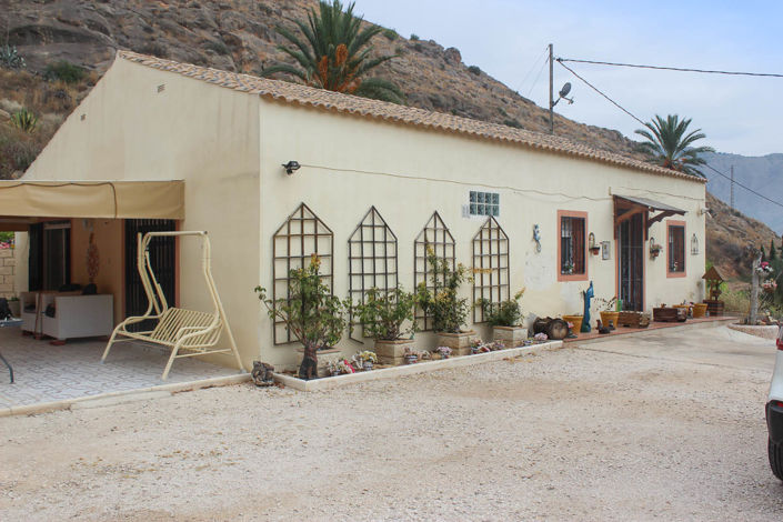 Image No.1-Maison de campagne de 3 chambres à vendre à Orihuela