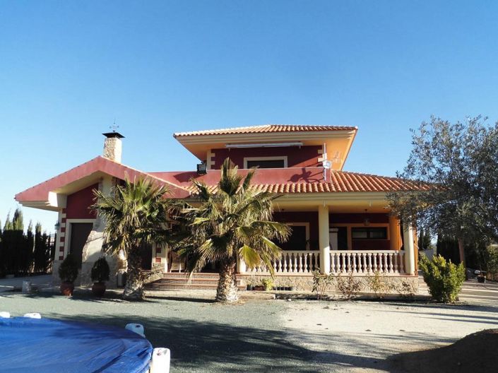 Image No.1-3 Bed Villa for sale