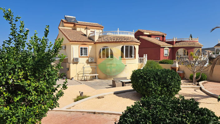 Image No.1-3 Bed Villa for sale