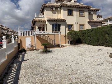 quad-villa-for-sale-in-lomas-de-cabo-roig-3