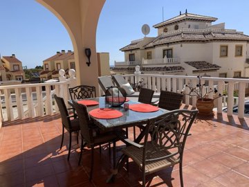 quad-villa-for-sale-in-lomas-de-cabo-roig-6