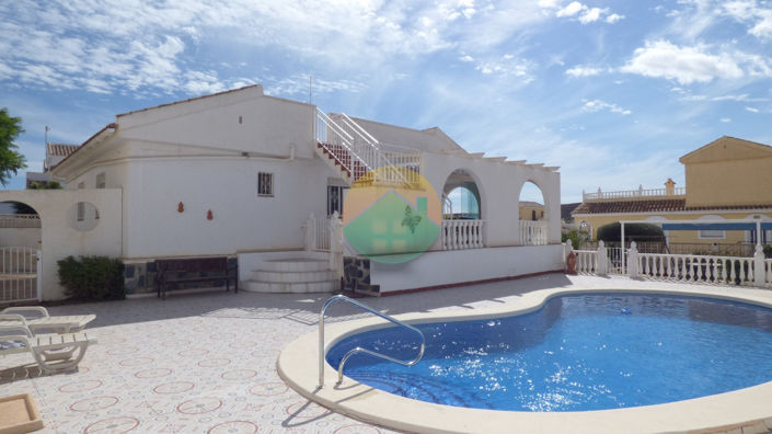 Image No.1-3 Bed Villa for sale