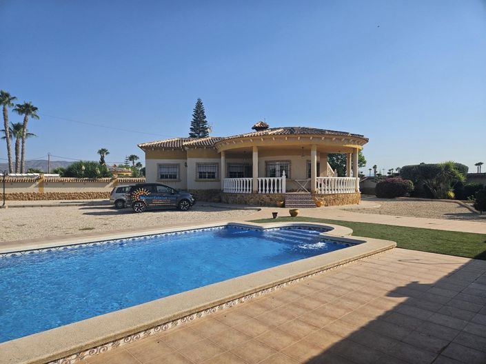 Image No.1-3 Bed Villa for sale