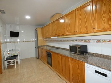 townhouse-for-sale-in-benejzar-11