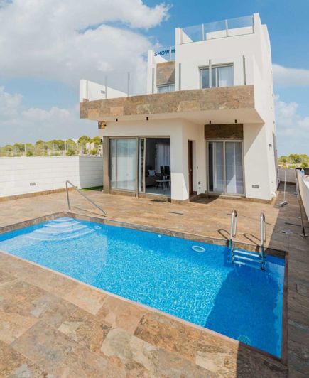 Image No.1-3 Bed Villa for sale