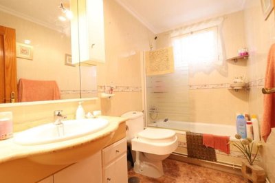 27303-chalet-for-sale-in-torrevieja-15-large