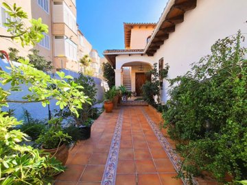 villa-for-sale-in-capdepera-10