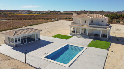 villa-for-sale-in-pinoso-15