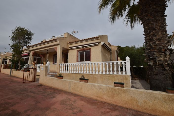 Image No.1-3 Bed Villa for sale