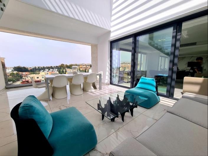 Image No.1-4 Bed Penthouse for sale