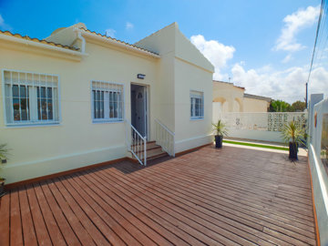 12000-villa-for-sale-in-san-luis-torrevieja-2