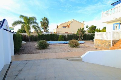 47910fabulous4bedroomvillawithpoolcentralques