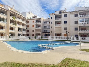 apartment-in-torrevieja-1-large