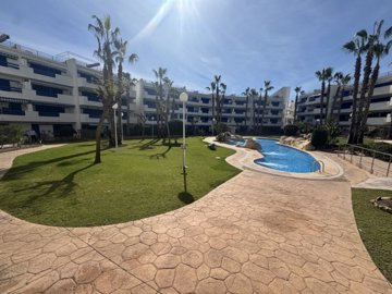 apartment-in-playa-flamenca-2-large