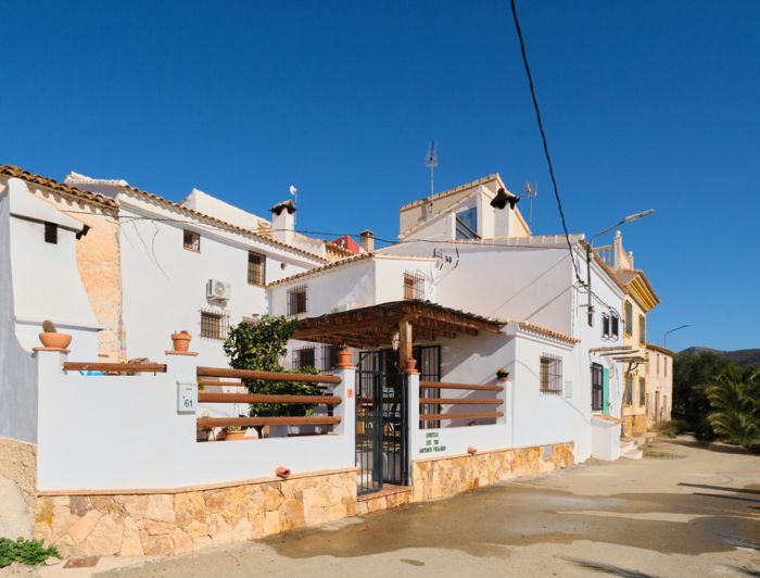 Sorbas, Property