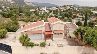 Detached Villa For Sale  in  Apesia