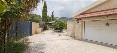 Detached Villa For Sale  in  Apesia