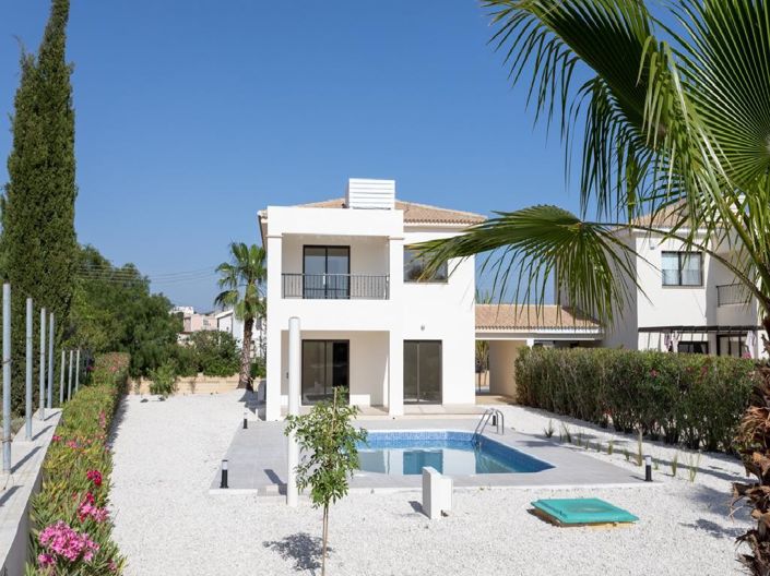 Image No.1-3 Bed Villa for sale