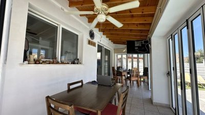 Detached Villa For Sale  in  Anavargos