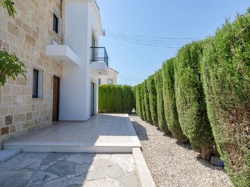 Detached Villa For Sale  in  Acheleia