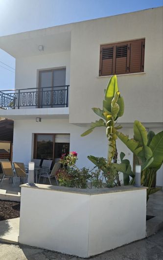 Image No.1-3 Bed Villa for sale