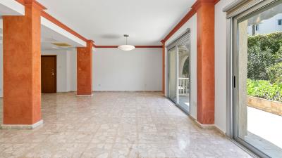 Agios-Tychonas-Apartment--8-of-28-