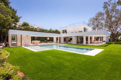 Nueva Andalucia refurbished luxury villa (24)