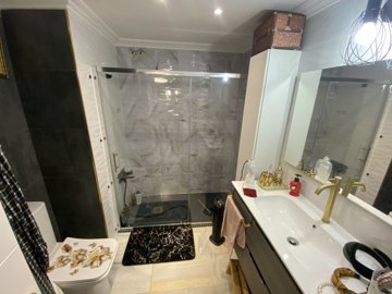 BATHROOM (2)