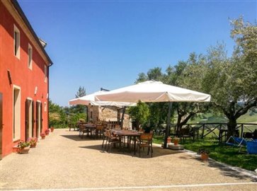 ima32820-2021-01-agriturismo-serra-san-quirico-marche-italy-06-758x564