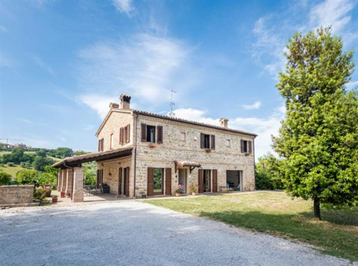 Image No.1-Maison de 3 chambres à vendre à Cingoli