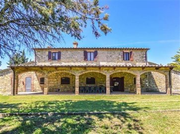 ium33802-2021-07-country-house-san-venanzo-umbria-italy-013-758x564