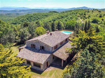 ium33802-2021-07-country-house-san-venanzo-umbria-italy-05-758x564