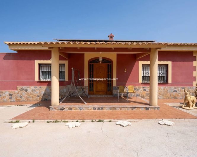 Image No.1-4 Bed Villa for sale