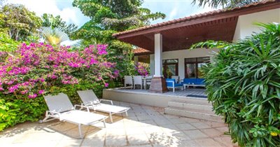 koh-samui-villa-for-sale-large-garden-plai-la