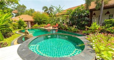 koh-samui-villa-for-sale-big-garden-plai-laem