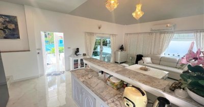 koh-samui-beachside-villa-in-lipa-noi-afforda