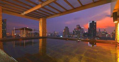 bangkok-penthouse-with-pool-for-sale-asok-4-8