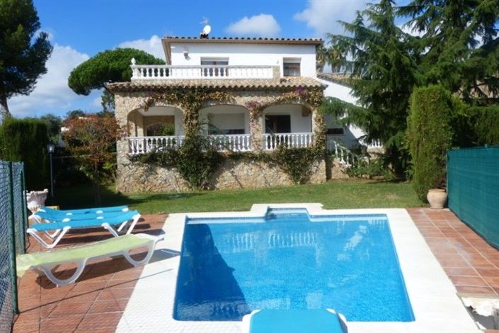 Image No.1-4 Bed Villa for sale