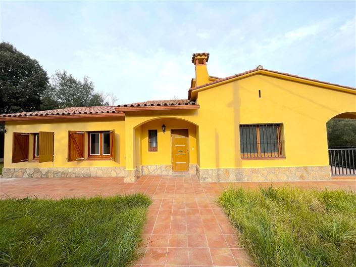 Image No.1-3 Bed Villa for sale