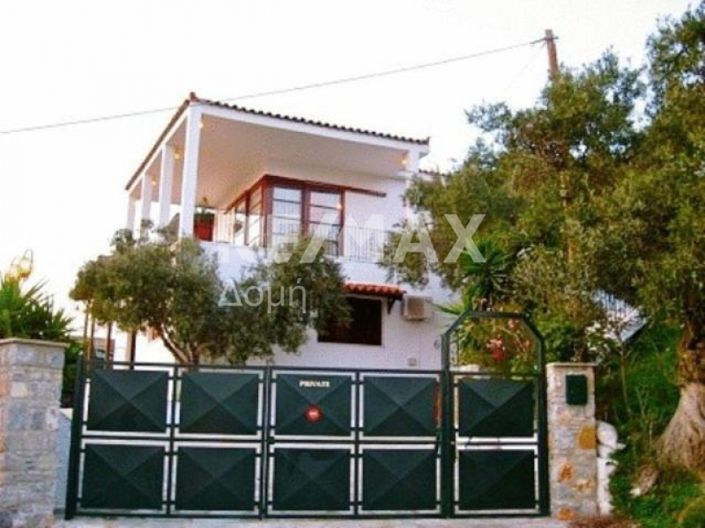 Image No.1-6 Bed Property for sale