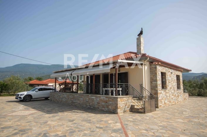 Image No.1-5 Bed Country House for sale