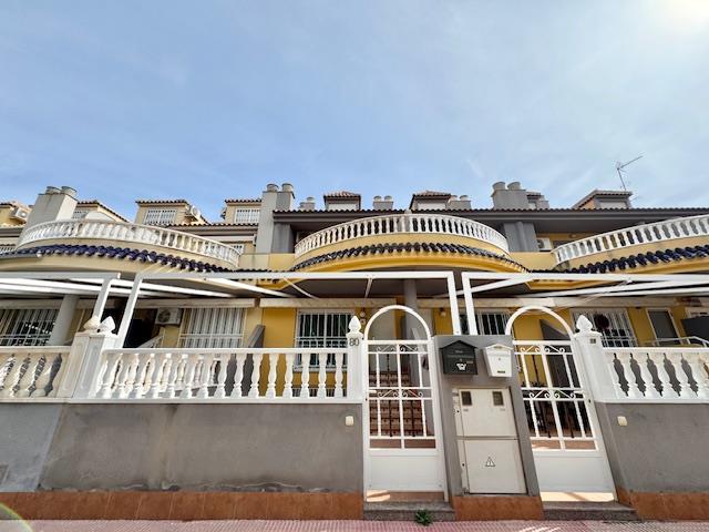 Image No.1-Maison de ville de 4 chambres à vendre à Los Alcázares